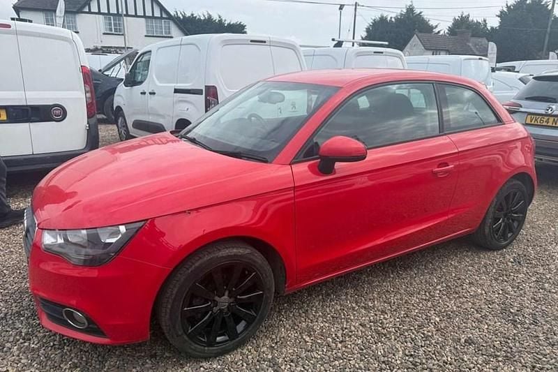 Used Audi A1 Sport 86 HP (63 kW) 2014 Red Hatchback