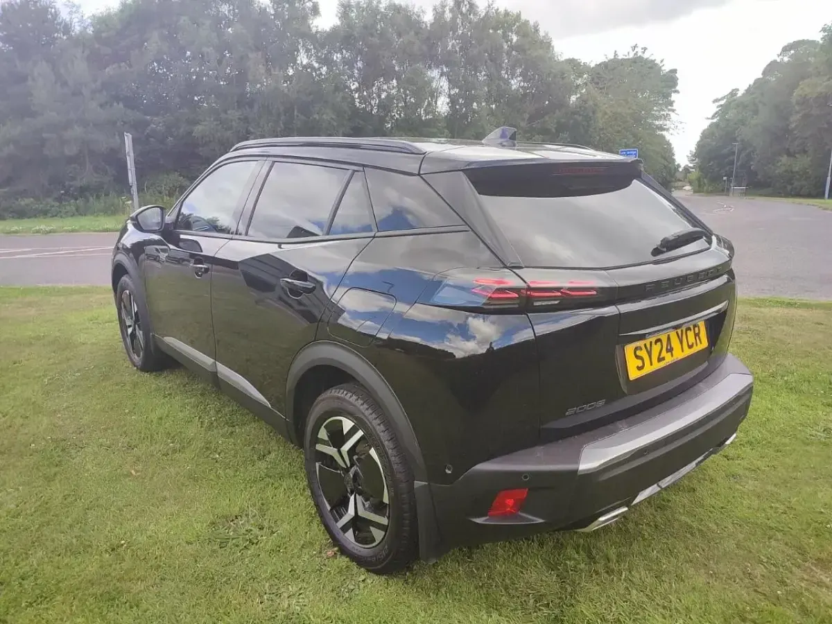 Used Peugeot 2008 Allure 129 HP (94 kW) 2024 Black SUV