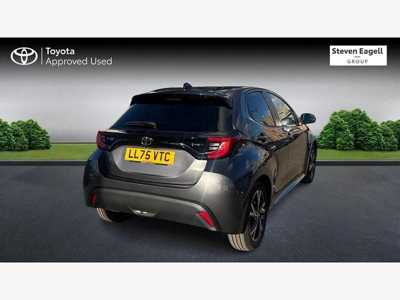Used Toyota Yaris Hybrid Design 116 HP (85 kW) 2025 Grey Hatchback