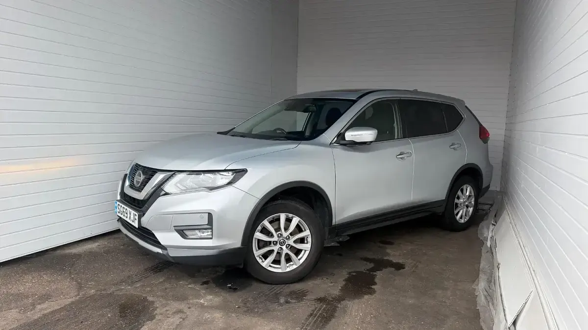 Used Nissan X-Trail Acenta Premium 150 HP (110 kW) 2019 Silver SUV