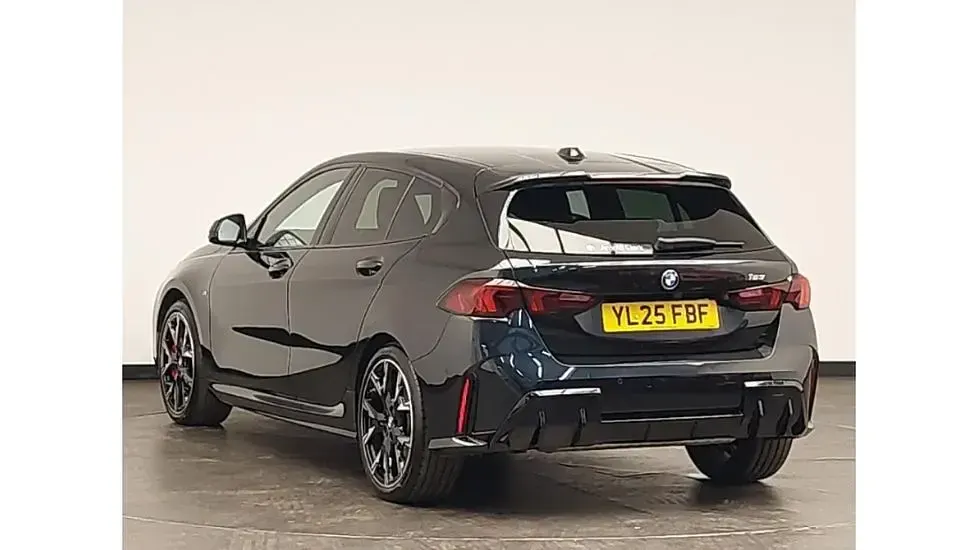 Used BMW 123 M Sport 215 HP (158 kW) 2025 Black Hatchback