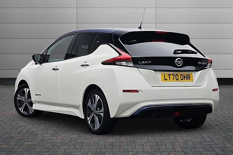 Used Nissan Leaf Tekna 110 kW (150 HP) 2020 White Hatchback