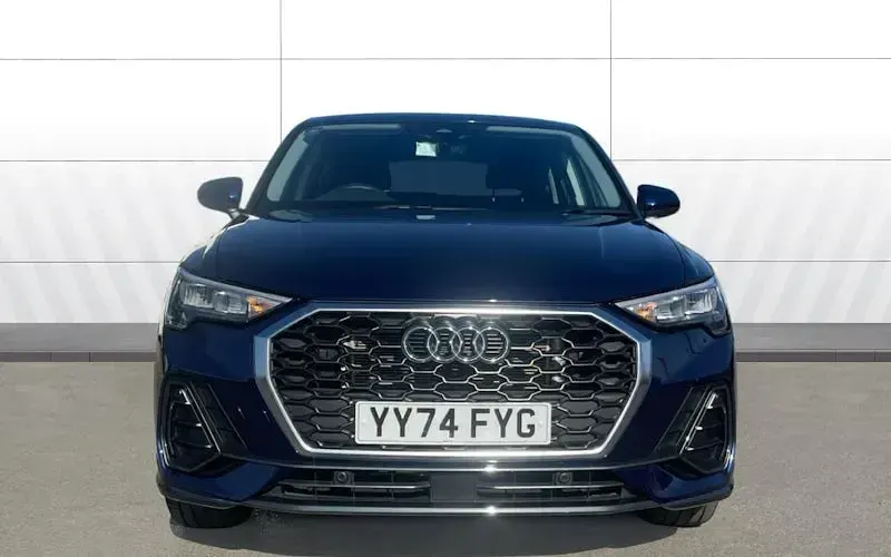 Usado Audi Q3 Sportback Sport 150 HP (110 kW) 2025 SUV