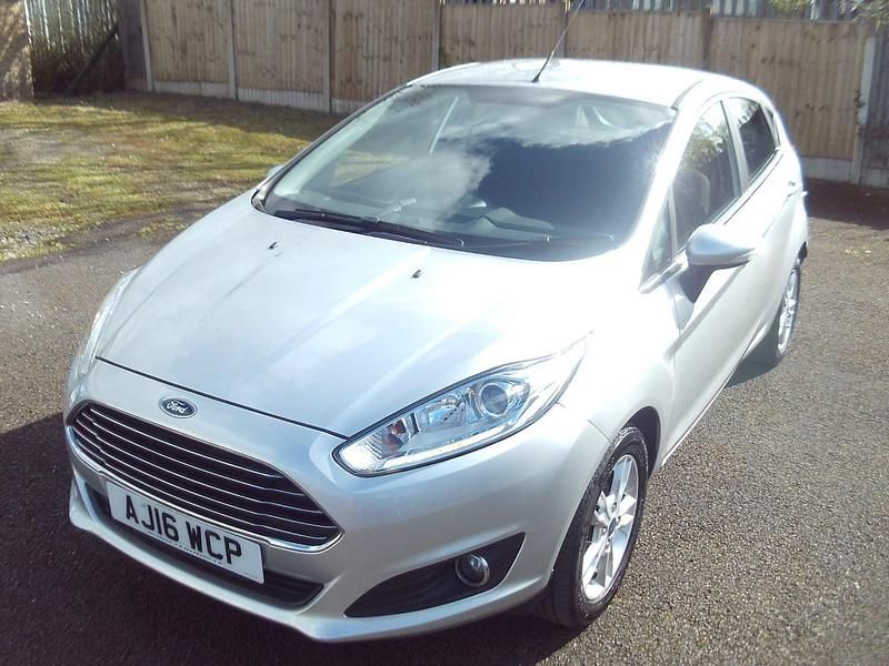 Used Ford Fiesta Zetec 2016 Silver Hatchback