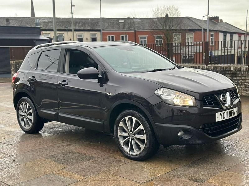 Black Used 2011 Nissan Qashqai Tekna SUV | £2,995 (Good price) - Image 1/4