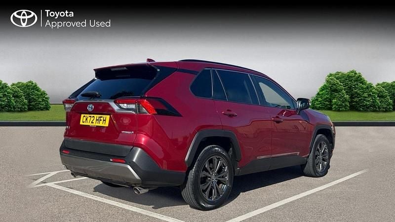 Used Toyota RAV4 Hybrid Design 218 HP (160 kW) 2022 Tokyo red SUV