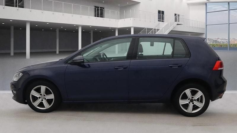 Used VW Golf VII Match 105 HP (77 kW) 2014 Blue Hatchback