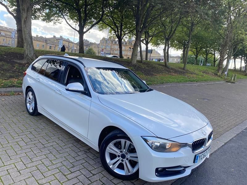 White Used 2012 BMW 320 Sport Line Estate | £3,390 (Fair price) - Image 1/4
