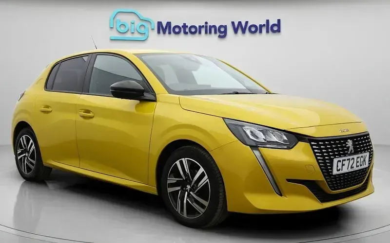 Second-hand Peugeot 208 Active+ 75 CP (55 kW) 2023 Hatchback