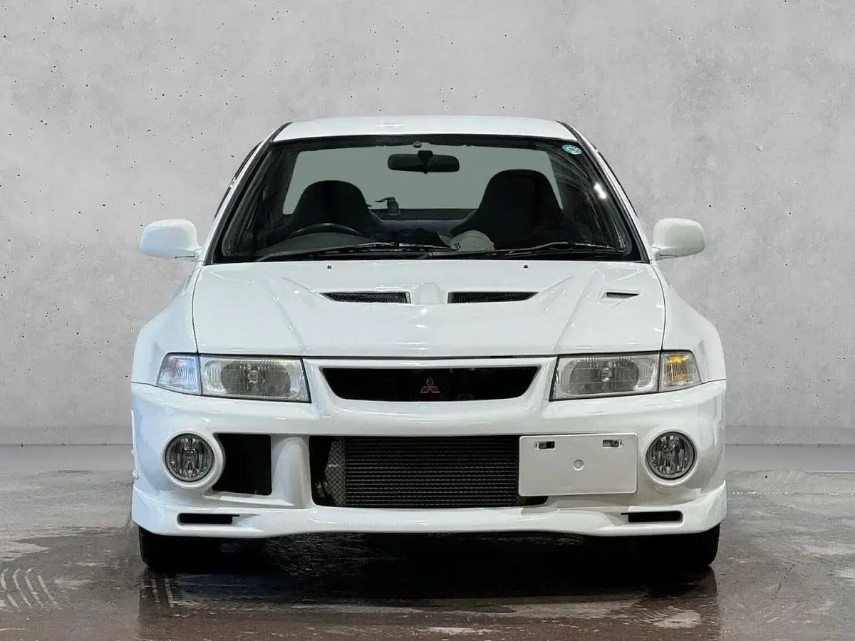 Used Mitsubishi Lancer 1999 White Sedan