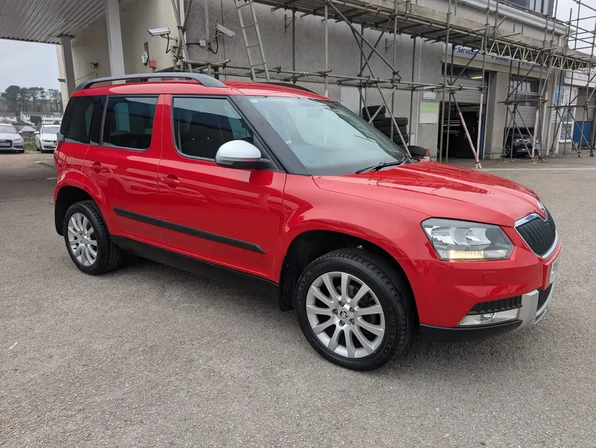 Used Skoda Yeti SE 140 HP (102 kW) 2015 Red SUV