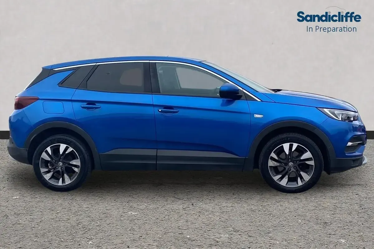 Used Vauxhall Grandland X Sport 130 HP (95 kW) 2018 Blue SUV