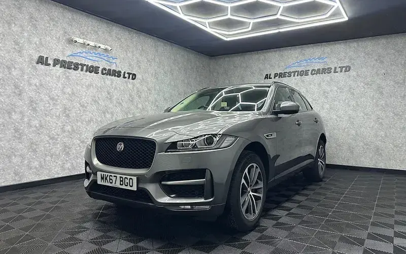 Used Jaguar F-Pace R-Sport 179 HP (131 kW) 2017 SUV