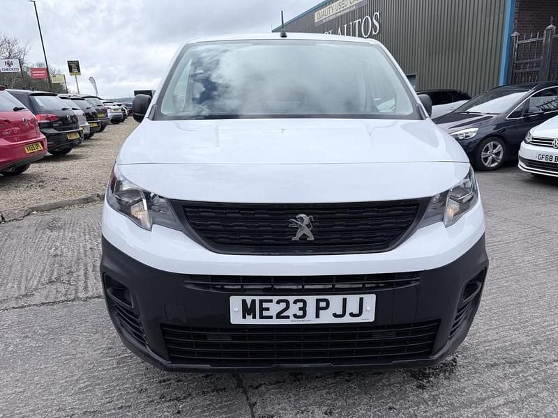 Used Peugeot Partner Premium 2023 White MPV