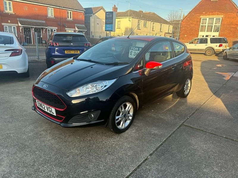 Used Ford Fiesta Zetec 82 HP (60 kW) 2013 Black Hatchback