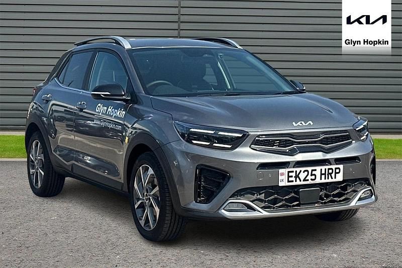 Grey New 2025 Kia Stonic 4 SUV | £22,431 (A bit pricey) - Image 1/4