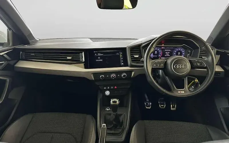Usado Audi A1 Sportback S-Line 116 CV (85 kW) 2026 Utilitario