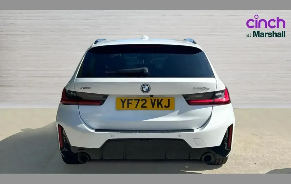 Used BMW 330 M Sport 288 HP (211 kW) 2022 White Estate