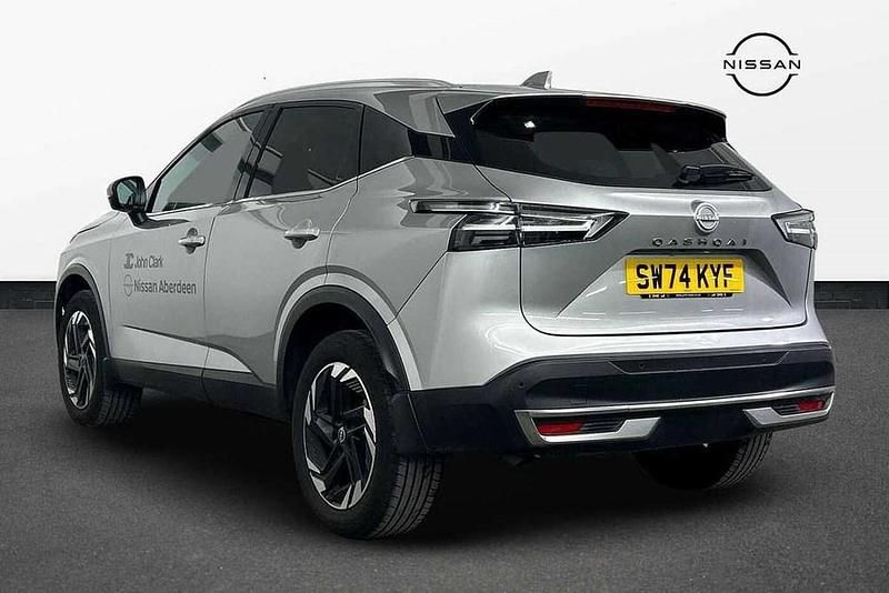 Used Nissan Qashqai N-Connecta 138 HP (101 kW) 2025 Silver SUV