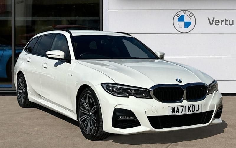 Used 2022 BMW 320 M Sport Estate | £25,495 (Fair price) - Image 1/4