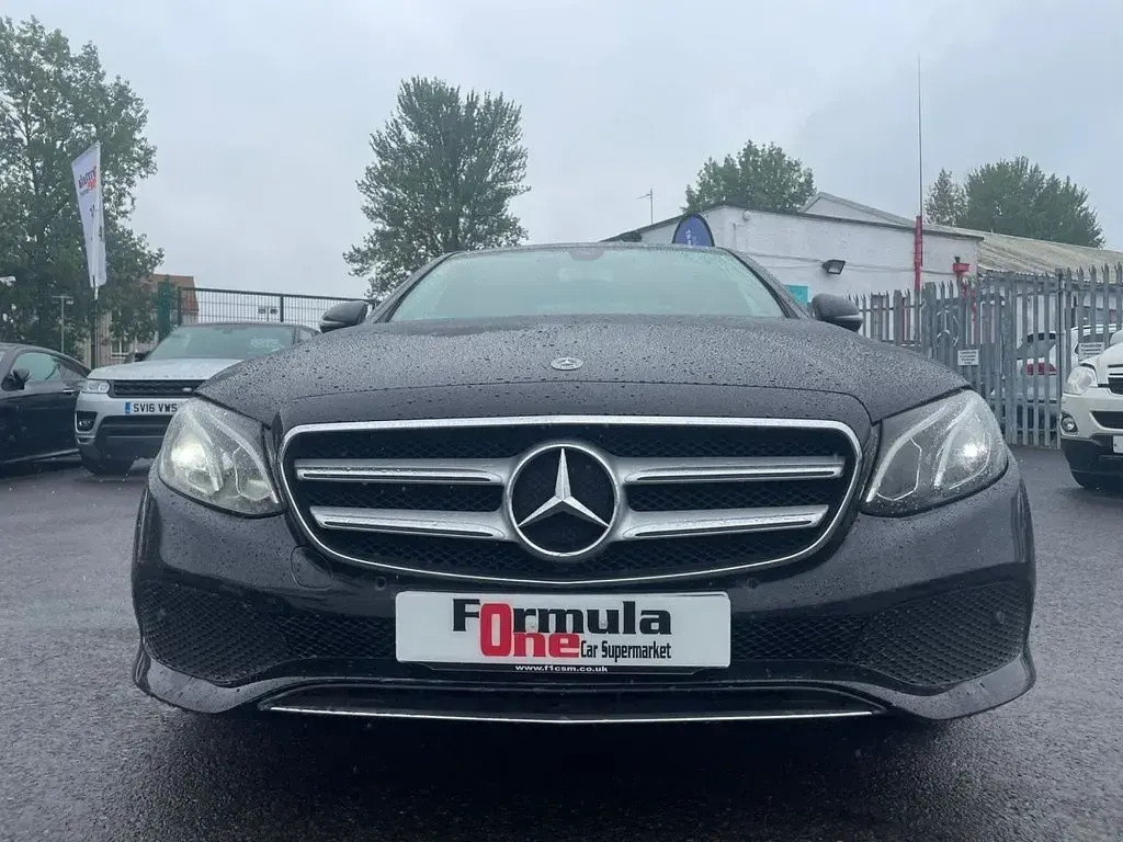 Used Mercedes E200 SE 150 HP (110 kW) 2017 Black Sedan