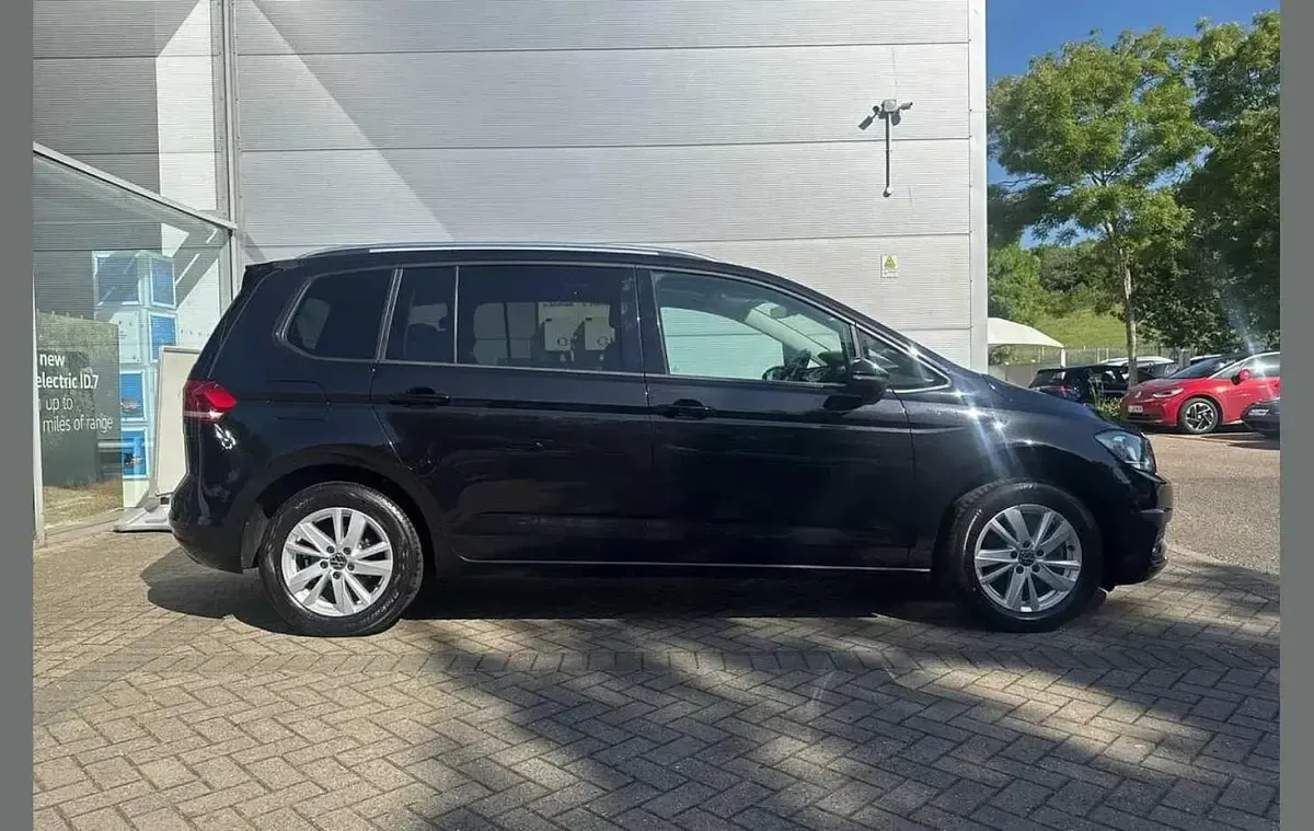 Usado VW Touran Family 150 HP (110 kW) 2021 Preto Monovolume