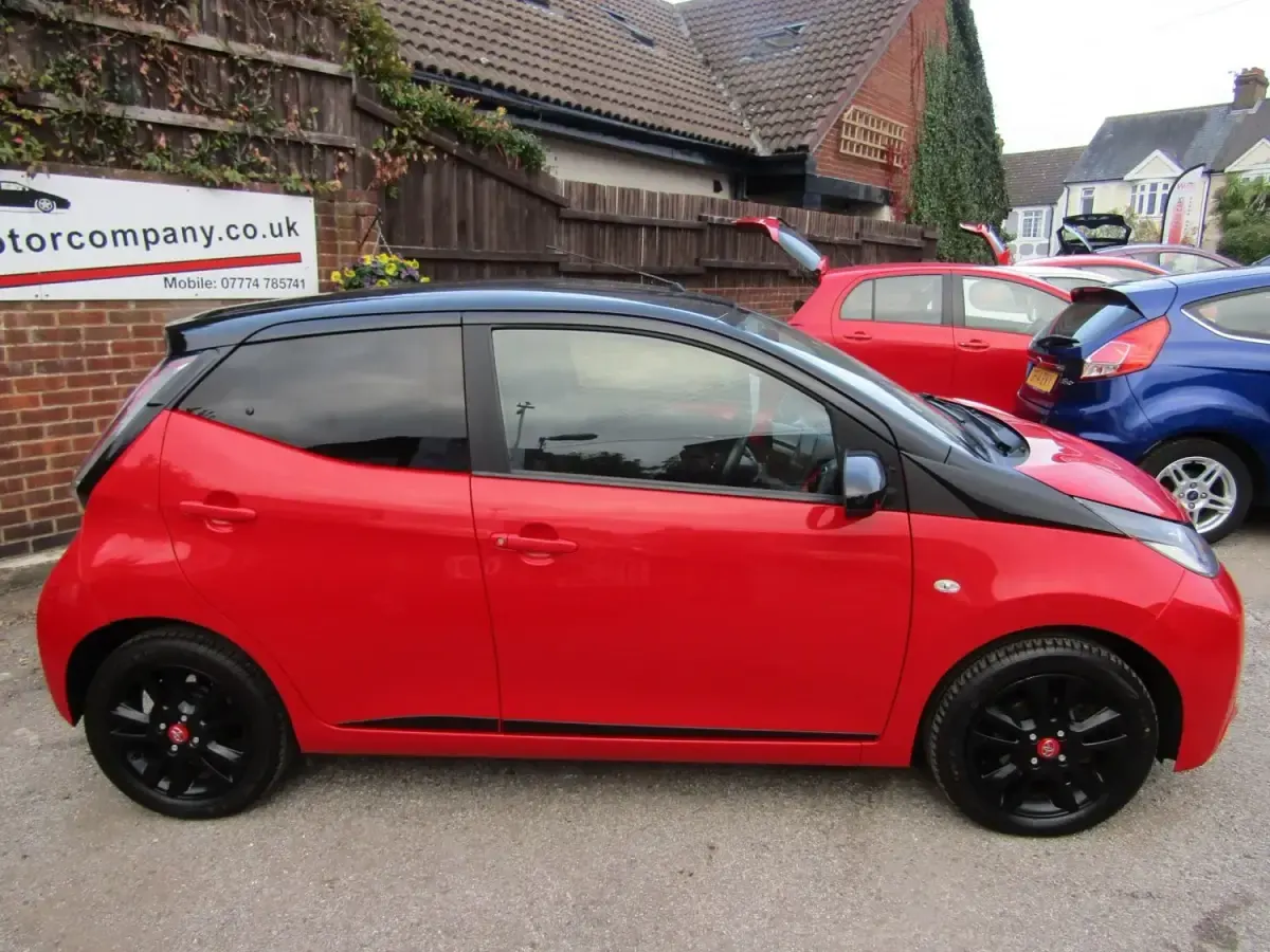 Usado Toyota Aygo X-cite 2018 Vermelho Citadino