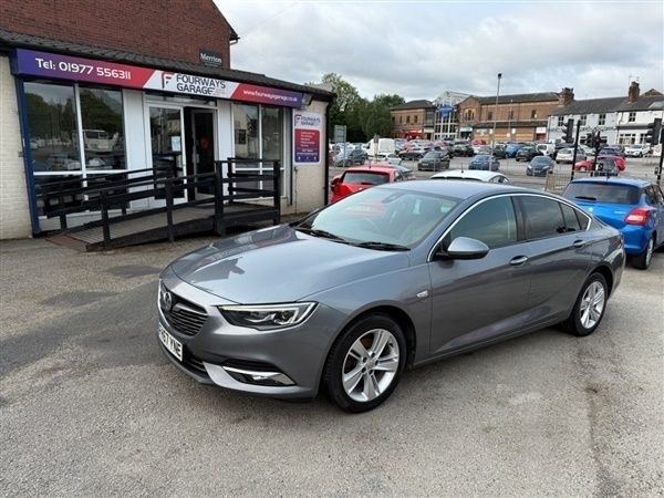 Metallic grey Used 2018 Vauxhall Insignia Elite Hatchback | £5,990 (Fair price) - Image 1/1