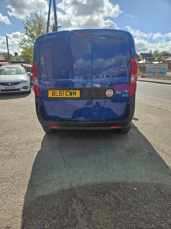 Used Fiat Doblò 2012 Multicoloured MPV