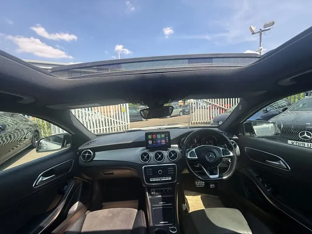 Used Mercedes GLA200 AMG line 156 HP (114 kW) 2018 White SUV