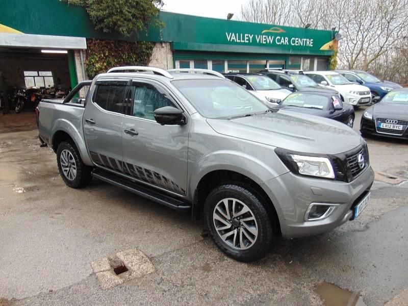 Grey Used 2017 Nissan Navara Tekna Pickup | £9,995 (Super price) - Image 1/4