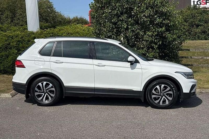 Used VW Tiguan Active 150 HP (110 kW) 2022 White SUV