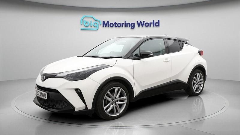 Used Toyota C-HR Sport 184 HP (135 kW) 2023 White SUV