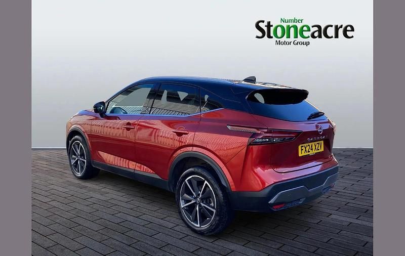 Used Nissan Qashqai Tekna 158 HP (116 kW) 2024 Red SUV