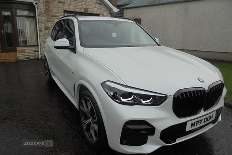 White Used 2022 BMW X5 M Sport SUV | £44,950 (Good price) - Image 1/1
