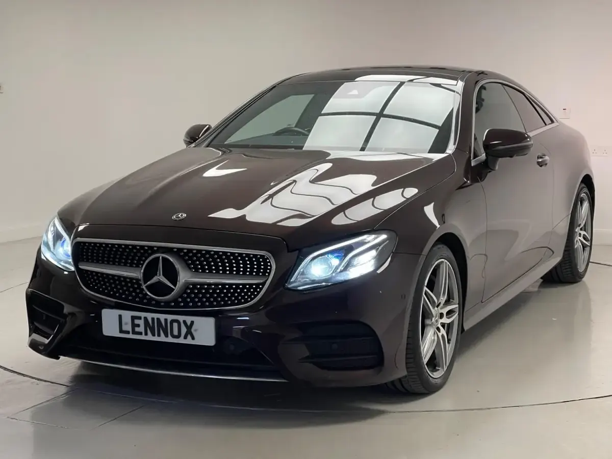 Usado Mercedes E350 AMG line 2019 Vermelho Coupé