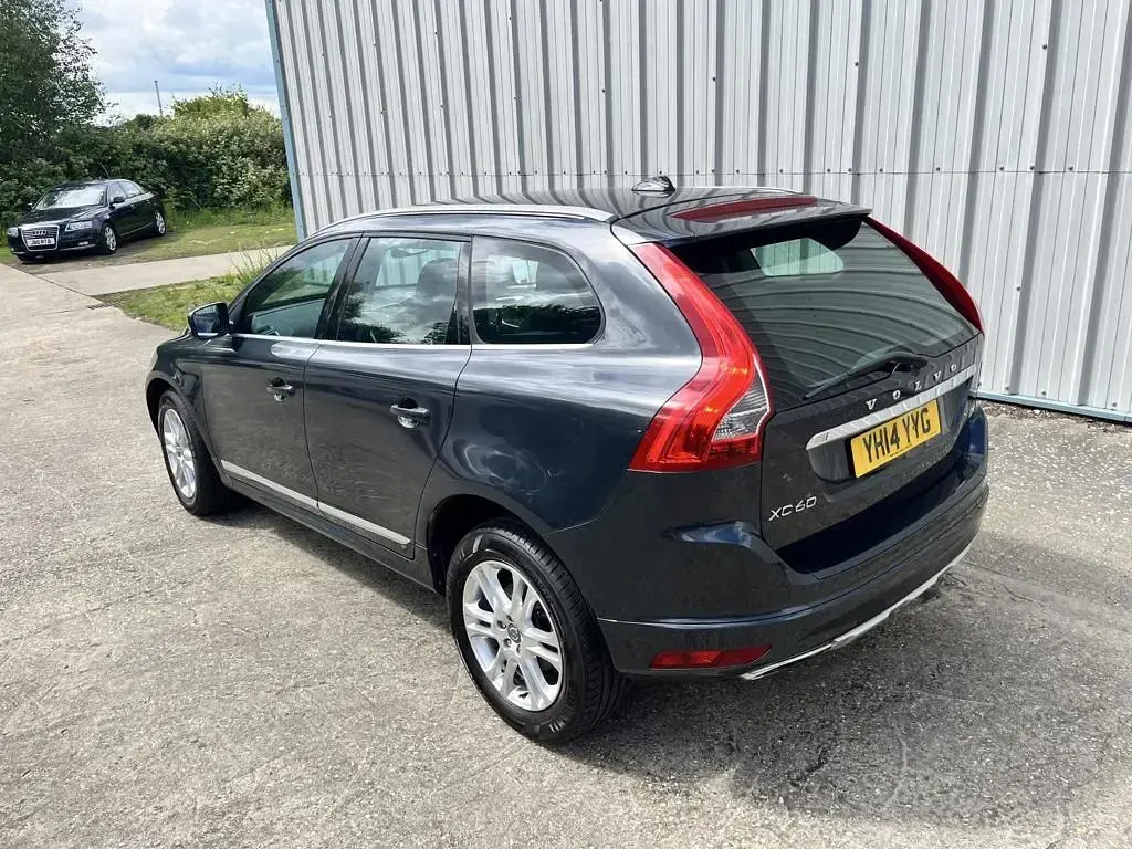 Used Volvo XC60 SE Lux 181 HP (133 kW) 2014 Grey SUV