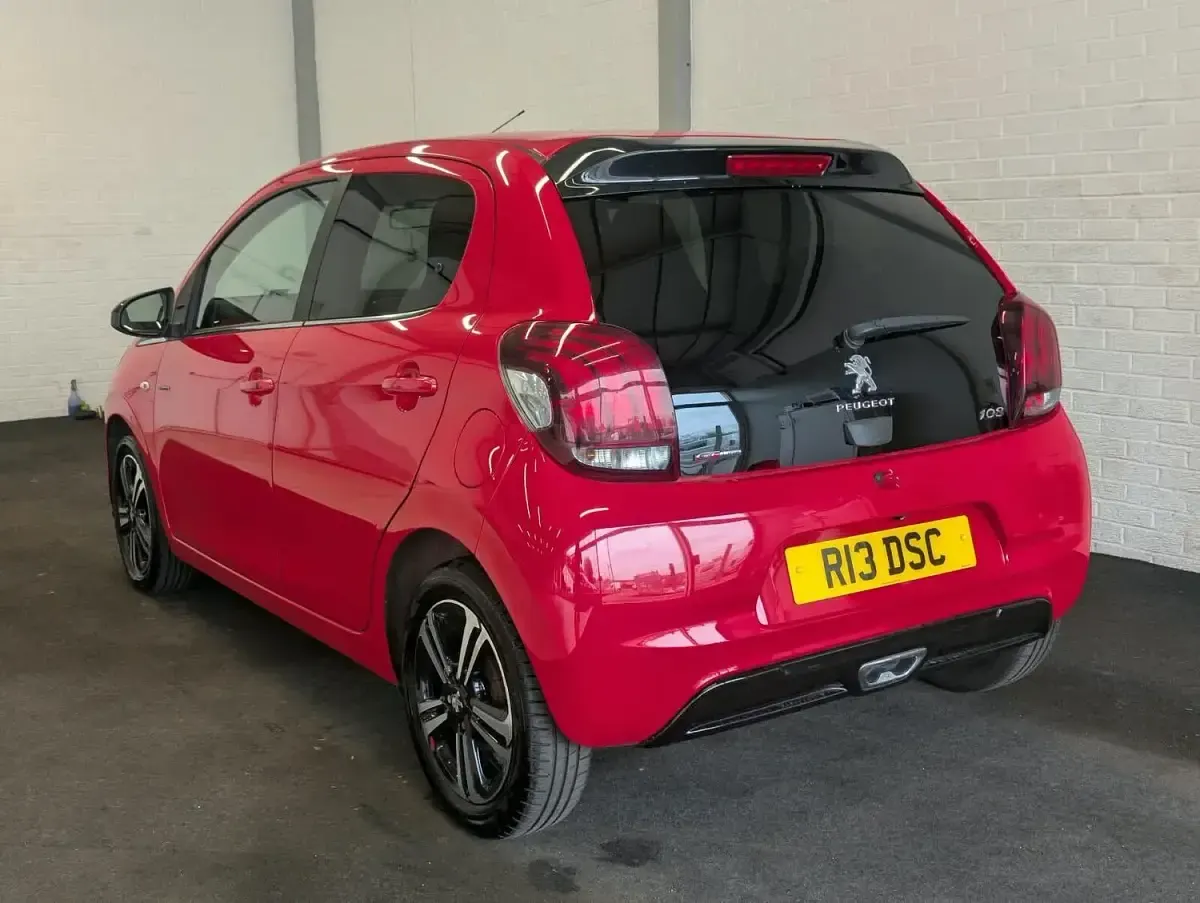 Used Peugeot 108 GT-line 82 HP (60 kW) 2017 Red Hatchback