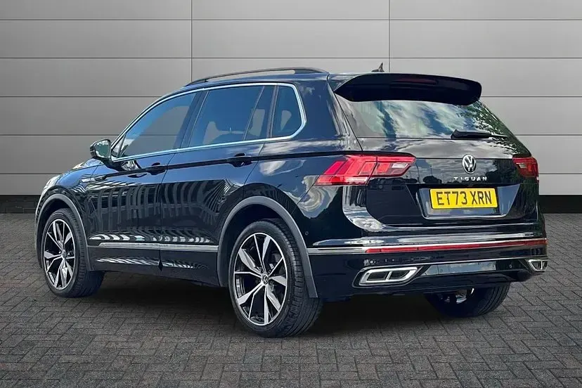 Used VW Tiguan R-line 150 HP (110 kW) 2023 Deep black pearl SUV