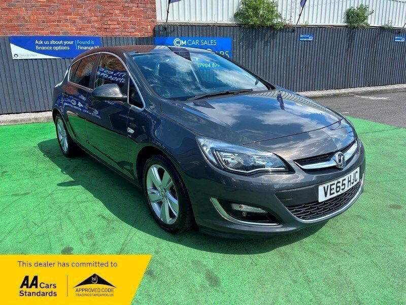 Grey Used 2015 Vauxhall Astra SRi Hatchback | £5,295 (Fair price) - Image 1/2