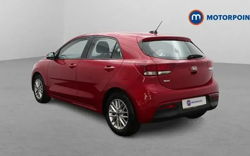 Used Kia Rio 99 HP (72 kW) 2018 Red Hatchback