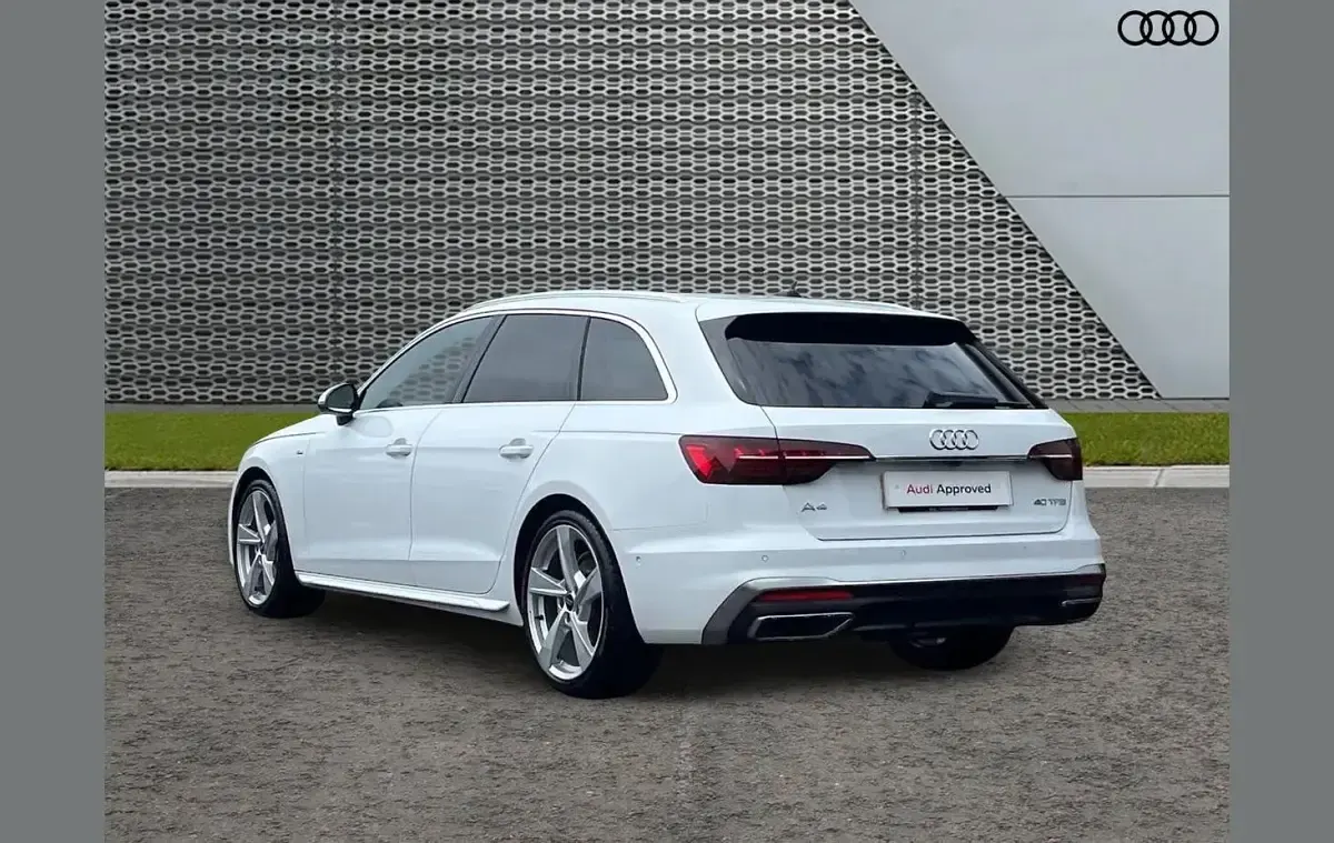 Used Audi A4 S-Line 200 HP (147 kW) 2024 White Estate