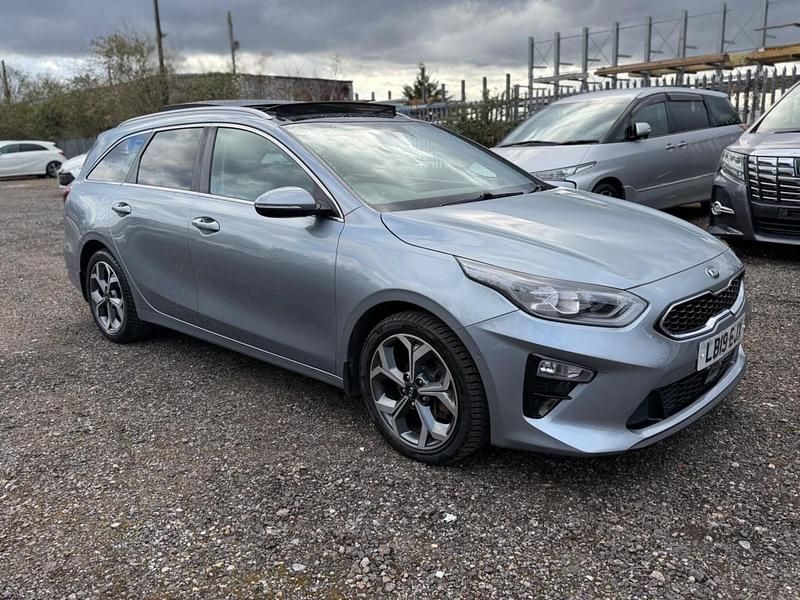 Used Kia Ceed Sportswagon First Edition 138 HP (101 kW) 2019 Silver Estate