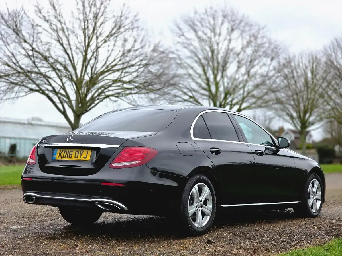 Used Mercedes E220 SE 191 HP (140 kW) 2016 Black Sedan