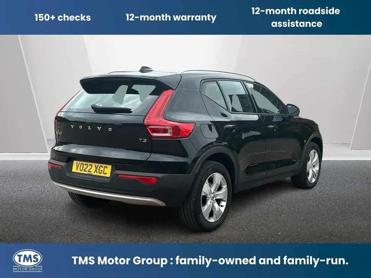 Used Volvo XC40 Momentum 163 HP (119 kW) 2022 Black SUV