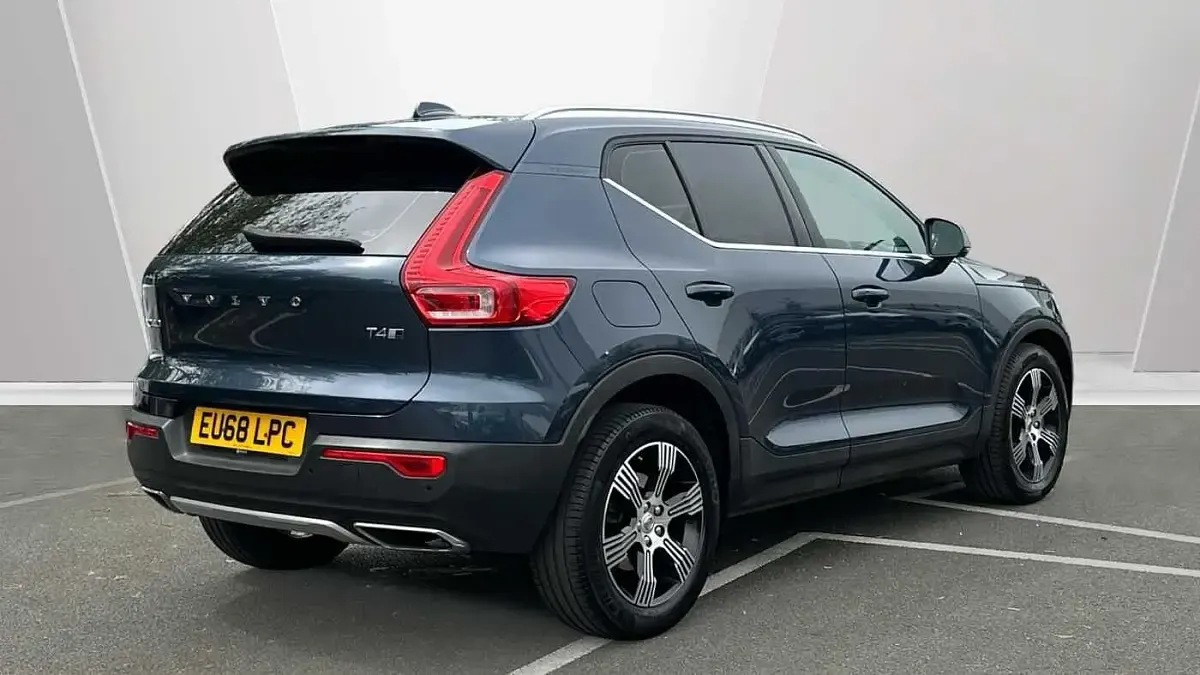 Used Volvo XC40 Inscription 190 HP (139 kW) 2018 Blue SUV