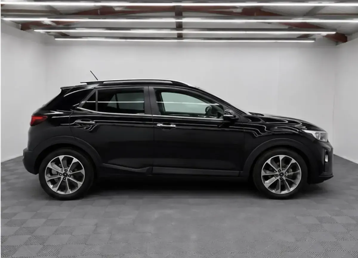 Used Kia Stonic 100 HP (73 kW) 2019 Black SUV
