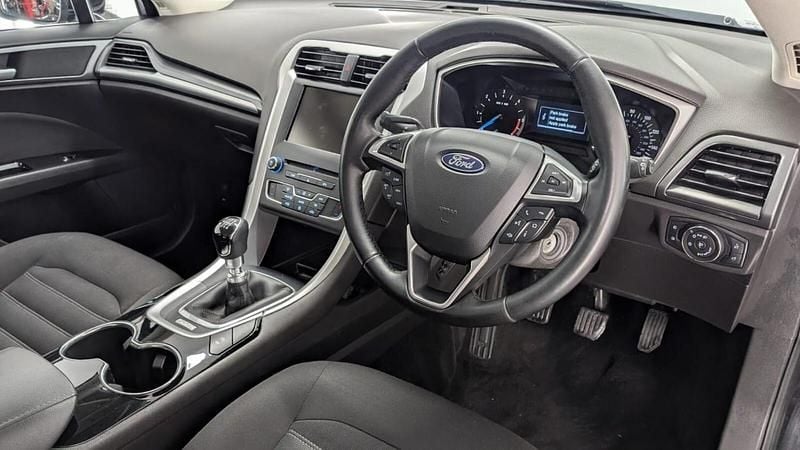 Used Ford Mondeo Zetec 2016 Black Hatchback