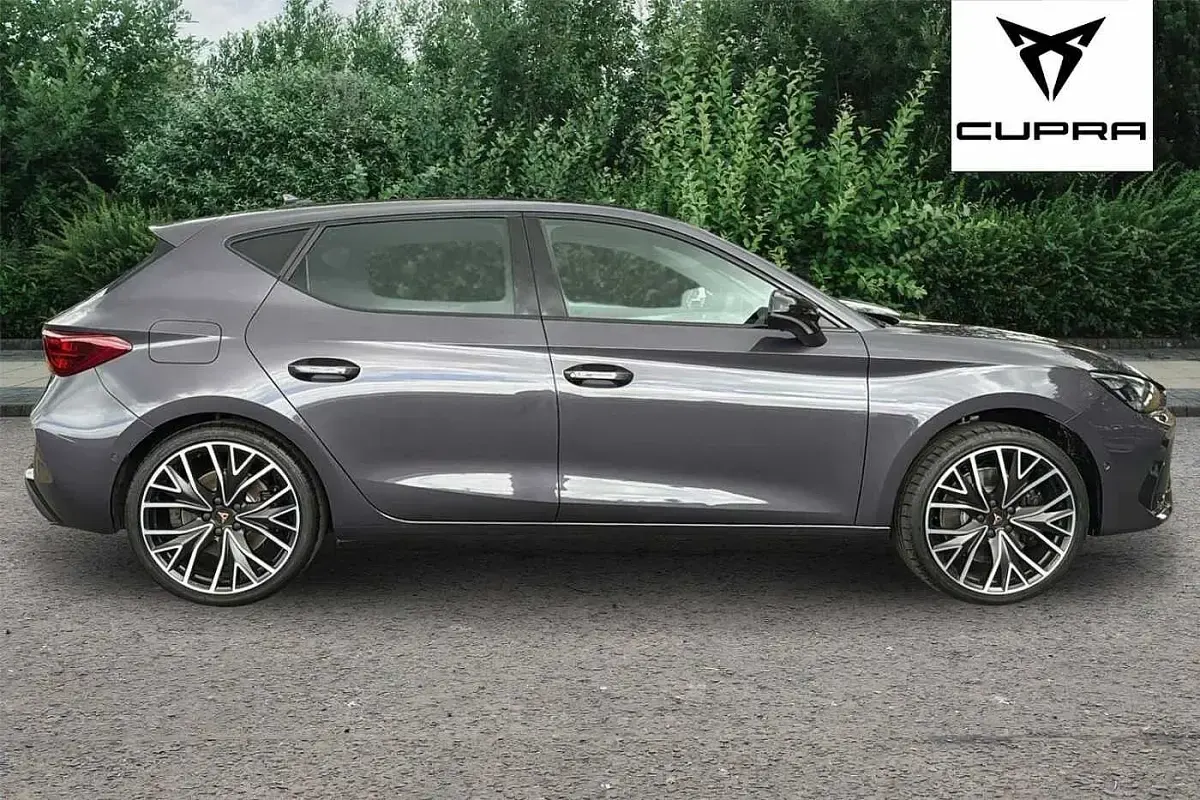 New Cupra Leon VZ2 272 HP (200 kW) 2026 Dark void Hatchback