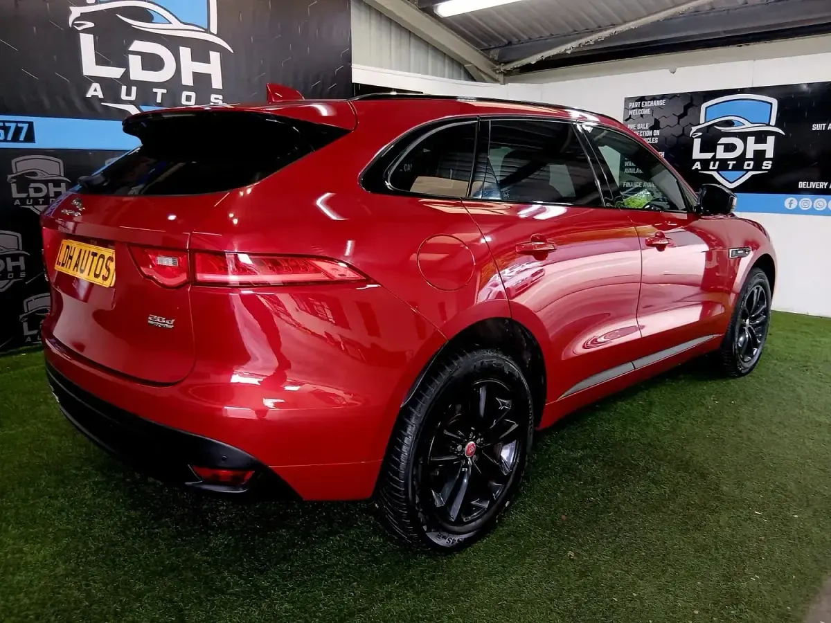 Used Jaguar F-Pace R-Sport 180 HP (132 kW) 2017 Red SUV